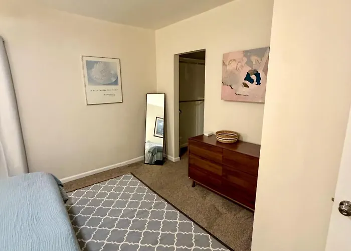 Holiday home The Door - Historic Phx 2br Office Retreat *